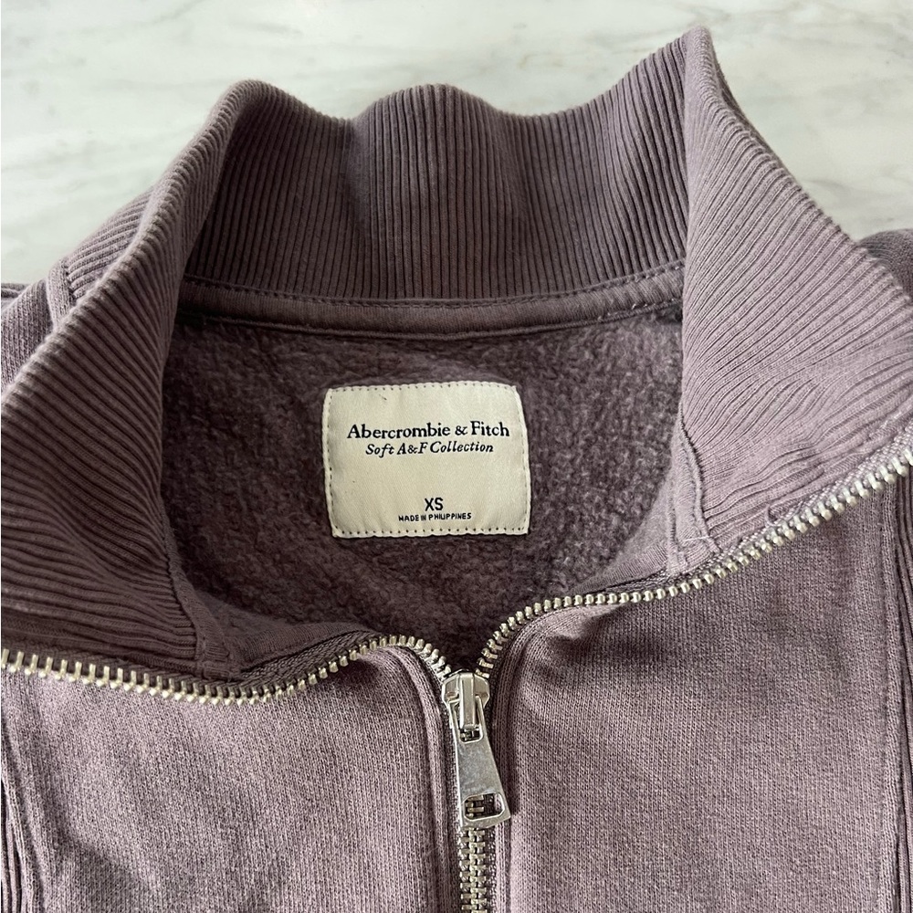Abercrombie and Fitch Cinched Bungee Mockneck Half Zip Sweatshirt Dark Grey XS - Picture 3 of 3